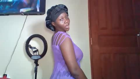 Dominah  online show from April 2026 02:15:01 PM