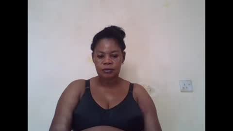 Snapshot of sexydove2 chatting on February 2025 07:40:01 AM EMILY online show from February 2025 07:40:01 AM