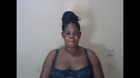 Snapshot of sexydove2 chatting on February 2025 03:26:01 AM EMILY online show from February 2025 03:26:01 AM