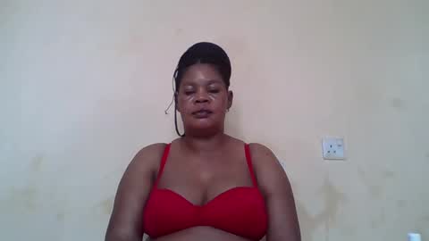 Snapshot of sexydove2 chatting on February 2025 06:32:02 AM EMILY online show from February 2025 06:32:02 AM