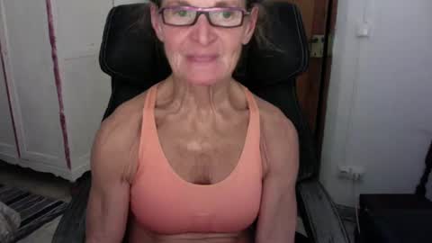 Snapshot of sexyfit58 chatting on December 2024 11:47:02 PM SexyFit58 online show from December 2024 11:47:02 PM