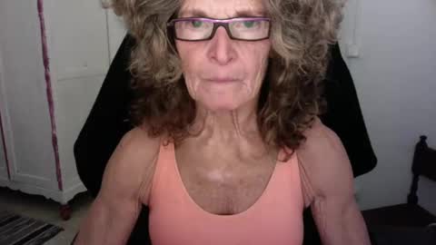 Snapshot of sexyfit58 chatting on December 2024 09:47:02 PM SexyFit58 online show from December 2024 09:47:02 PM