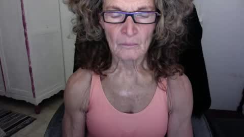 Snapshot of sexyfit58 chatting on December 2024 01:34:01 AM SexyFit58 online show from December 2024 01:34:01 AM