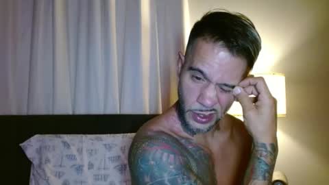 Snapshot of sexyfitdaddy chatting on September 2025 02:33:01 AM Sexy Fit Daddy online show from September 2025 02:33:01 AM