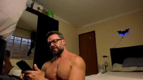 chris online show from October 2025 04:26:02 PM