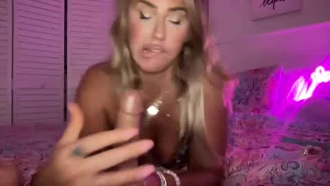 Snapshot of sexygoodvibebabe69 chatting on September 2025 05:31:01 AM Ashley Love online show from September 2025 05:31:01 AM