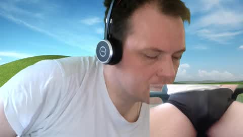 Snapshot of sexyhotboy87 chatting on February 2025 07:43:01 AM Henry online show from February 2025 07:43:01 AM