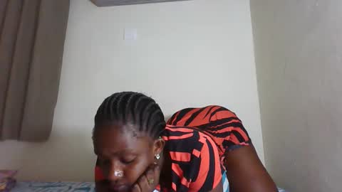 JOAN online show from November 2025 09:26:01 PM