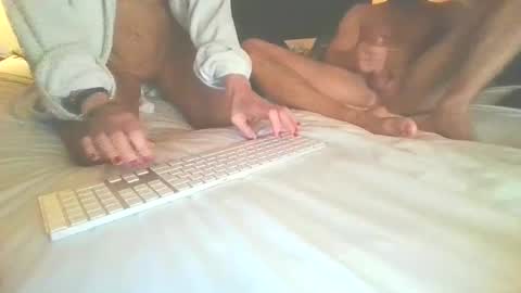 Snapshot of sexykoppel_876 chatting on December 2024 05:04:01 AM sexykoppel_876 online show from December 2024 05:04:01 AM