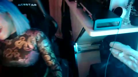 SEXYLATINCOUPLE online show from January 2025 07:21:01 AM