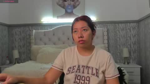 Snapshot of sexylaurita4u chatting on April 2026 11:27:01 AM laura online show from April 2026 11:27:01 AM