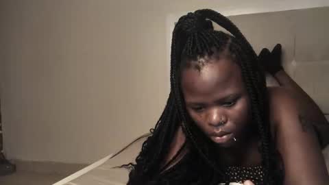 Snapshot of sexylily25 chatting on October 2025 03:06:02 AM lily online show from October 2025 03:06:02 AM