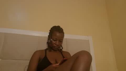 Snapshot of sexymia56 chatting on September 2025 07:20:01 AM Miss mia online show from September 2025 07:20:01 AM