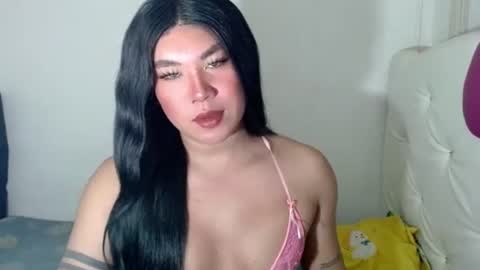 Snapshot of sexymika_xoxo chatting on December 2025 06:00:01 AM Mika online show from December 2025 06:00:01 AM