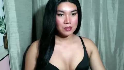 Snapshot of sexymika_xoxo chatting on February 2026 02:06:01 PM Mika online show from February 2026 02:06:01 PM