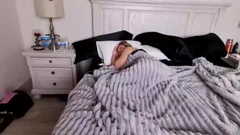 Sara online show from February 2026 12:01:02 PM