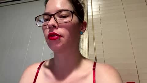 Snapshot of sexymilf42088 chatting on December 2024 04:33:02 AM sexymilf42088 online show from December 2024 04:33:02 AM