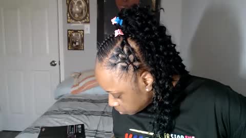 Snapshot of sexymona1218 chatting on October 2025 05:44:01 PM SexyMona online show from October 2025 05:44:01 PM