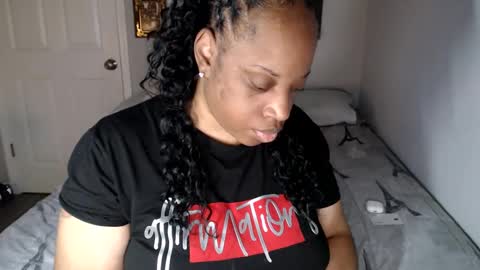 Snapshot of sexymona1218 chatting on October 2025 06:23:01 AM SexyMona online show from October 2025 06:23:01 AM