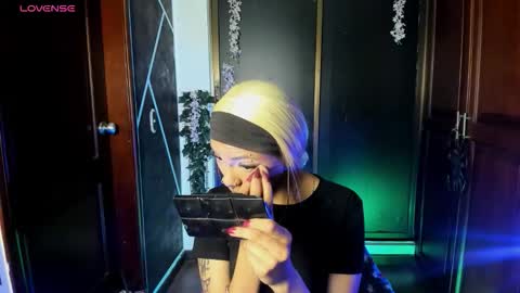 N A F online show from November 2025 07:46:02 PM