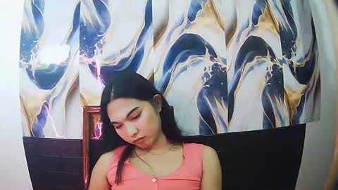 sexypetiteraine online show from April 2026 02:25:01 PM