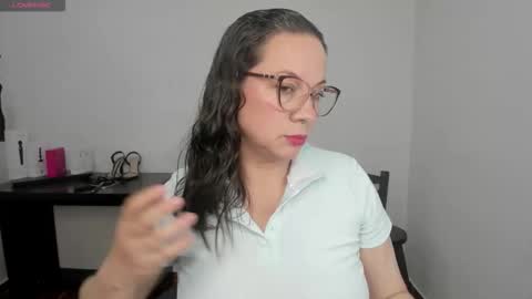 Sexy Psychologist online show from November 2025 11:04:01 PM