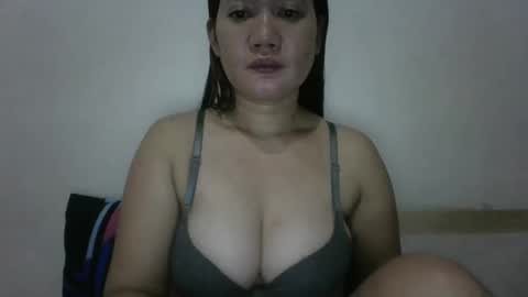 Snapshot of sexypussy_pinay chatting on October 2025 09:35:01 PM sexypussy_pinay online show from October 2025 09:35:01 PM