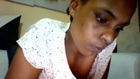 Snapshot of sexyqueen3457132 chatting on October 2025 07:25:02 PM DOVY ACHIENG online show from October 2025 07:25:02 PM