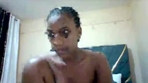 Snapshot of sexyqueen3457132 chatting on January 2026 07:05:02 PM DOVY ACHIENG online show from January 2026 07:05:02 PM