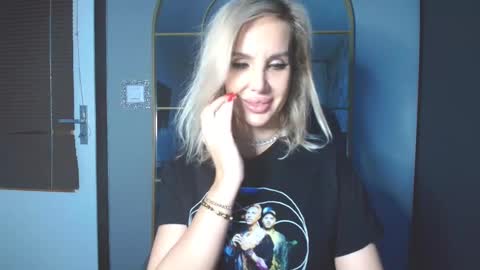 SexyQueenNina online show from March 2026 06:47:02 PM