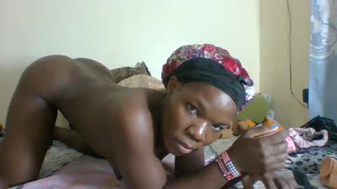 Snapshot of sexysally2 chatting on December 2024 03:22:02 AM SARAH online show from December 2024 03:22:02 AM