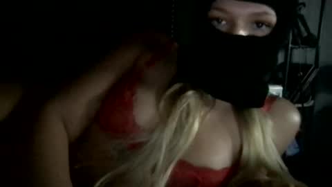 Snapshot of sexyserenaaaa chatting on December 2025 04:42:02 AM serena online show from December 2025 04:42:02 AM