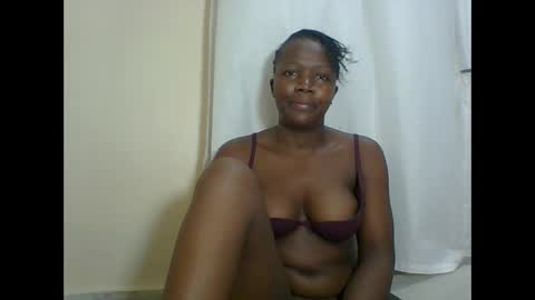 Snapshot of sexysleeky chatting on February 2025 07:30:01 PM PAULINE online show from February 2025 07:30:01 PM