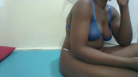 Snapshot of sexysleeky chatting on September 2025 12:01:01 AM PAULINE online show from September 2025 12:01:01 AM