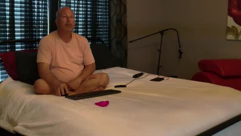 Princess Jackie and Daddy Steve online show from March 2026 06:33:01 PM