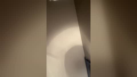 Smooth bi guy online show from August 2026 07:43:01 AM