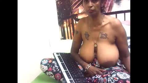 Snapshot of sexyva4u2luv chatting on February 2025 12:13:02 PM sexyva4u2luv online show from February 2025 12:13:02 PM