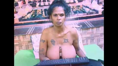 Snapshot of sexyva4u2luv chatting on September 2025 07:25:01 PM sexyva4u2luv online show from September 2025 07:25:01 PM