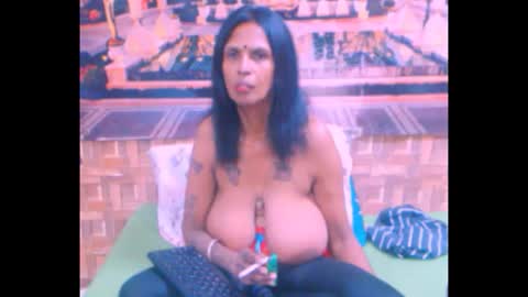 Snapshot of sexyva4u2luv chatting on September 2025 07:12:02 AM sexyva4u2luv online show from September 2025 07:12:02 AM