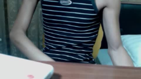 Victoria online show from November 2025 01:08:01 AM