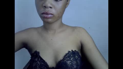 sexyxpeach online show from March 2026 12:50:01 AM