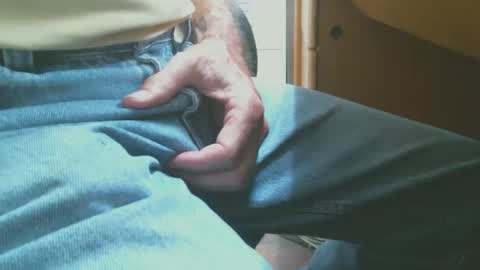 Snapshot of sflgentlman chatting on May 2026 09:00:01 PM Bruce online show from May 2026 09:00:01 PM