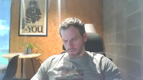 Snapshot of shad0w_hunter chatting on December 2024 01:35:02 PM shad0w_hunter online show from December 2024 01:35:02 PM