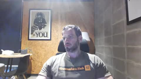 Snapshot of shad0w_hunter chatting on February 2025 10:25:01 PM shad0w_hunter online show from February 2025 10:25:01 PM