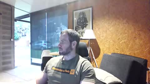 Snapshot of shad0w_hunter chatting on September 2025 12:16:01 PM shad0w_hunter online show from September 2025 12:16:01 PM