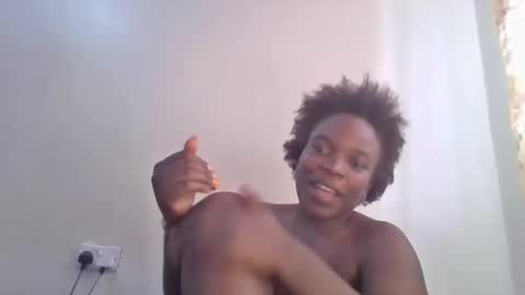 Snapshot of shadowsweet34 chatting on February 2025 03:04:02 PM val online show from February 2025 03:04:02 PM