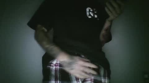 shadowwolfxxx9 online show from September 2025 05:44:01 AM