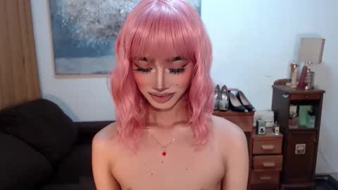 Snapshot of shaina_cummer chatting on February 2026 07:31:01 PM shaina online show from February 2026 07:31:01 PM