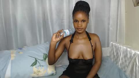 shaky xxx online show from October 2025 01:11:01 PM