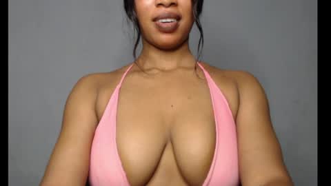 Snapshot of shallie_x chatting on June 2026 08:05:02 AM ESTHER online show from June 2026 08:05:02 AM